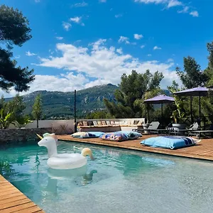 Holistika : / Pool / Air Conditioning/ Mont Faron Gasthof